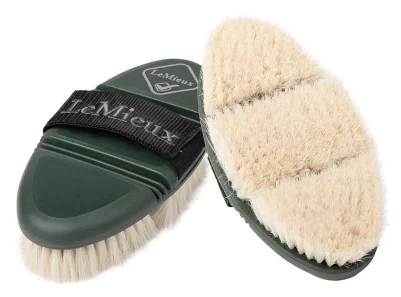 LeMieux Flexi Goats Hair Body Brush - Oak